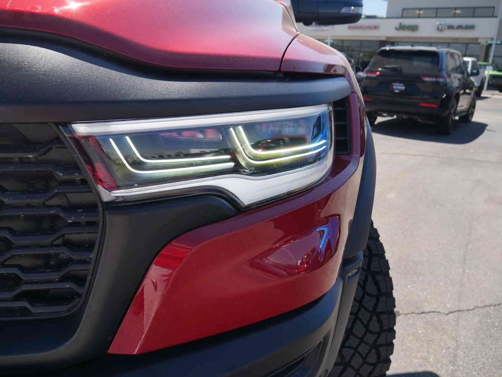 New 2026 Molten Red Pearl-Coat Exterior Paint RAM  image 22