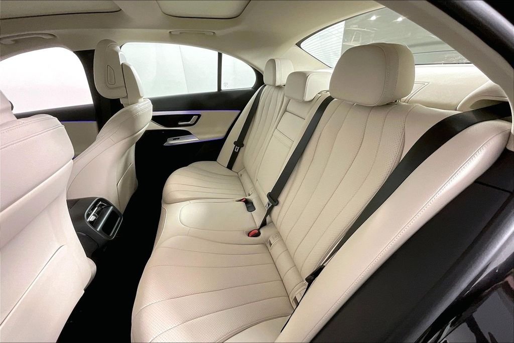 2026 Mercedes-Benz E-Class E350 - Photo 18