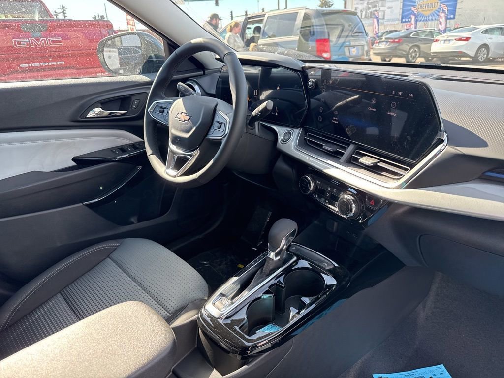 2026 Chevrolet Trax LT - Photo 32