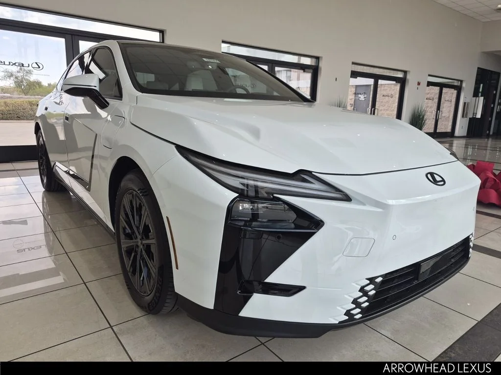 New 2026 White Lexus  image 7
