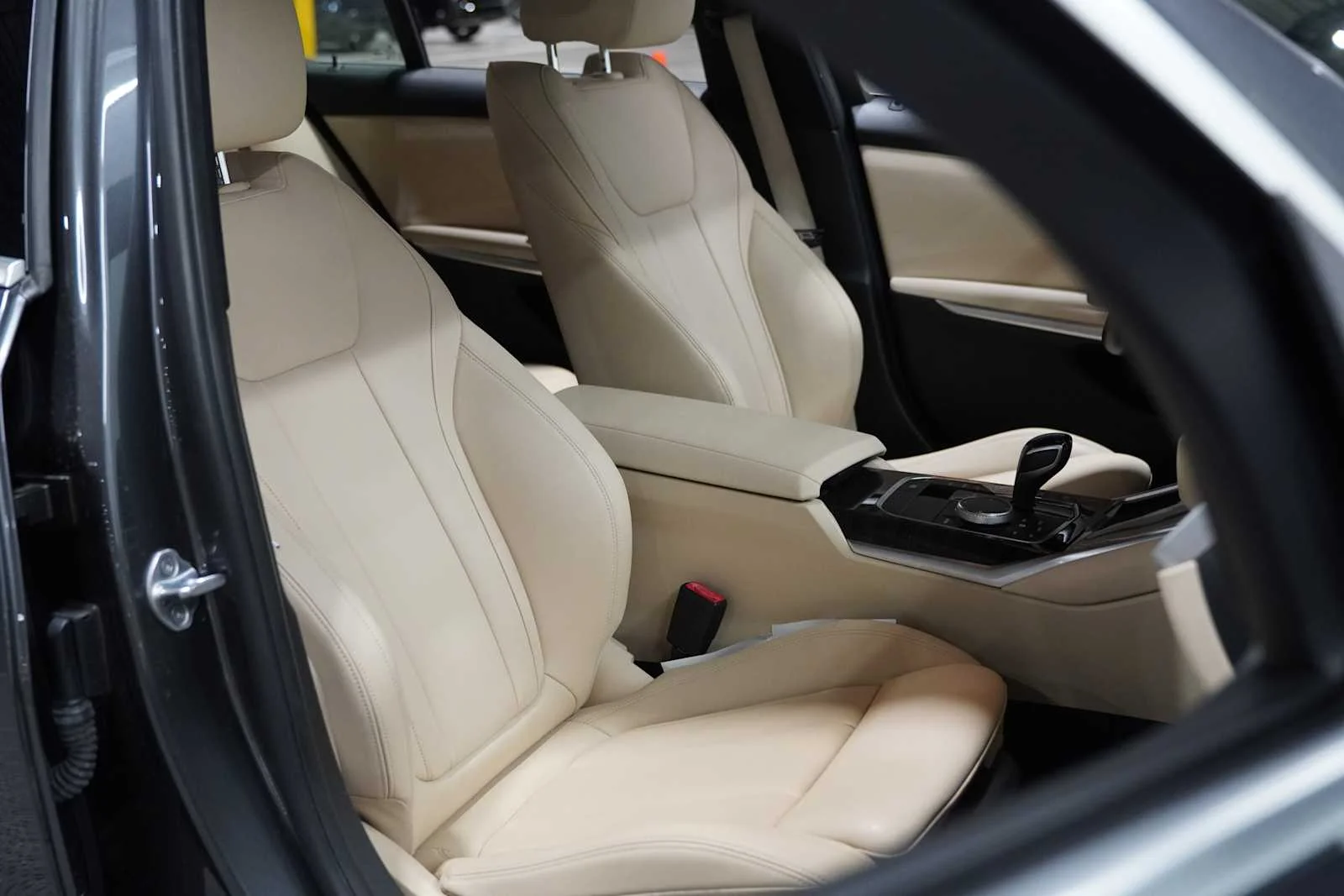 Used 2019 Mineral Grey Metallic BMW 330i image 24
