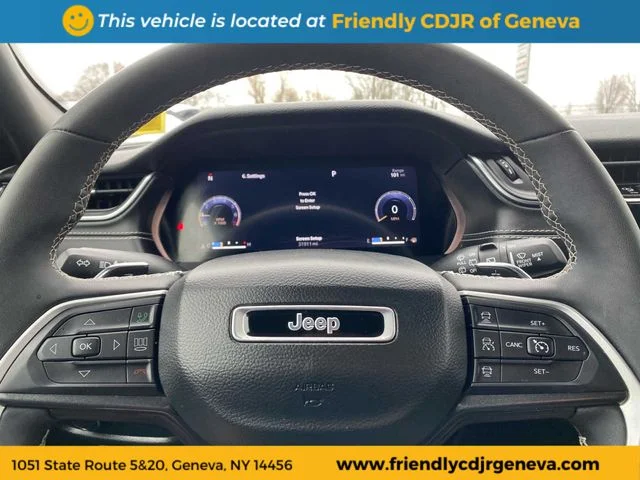 Used 2023 White Jeep Altitude image 14