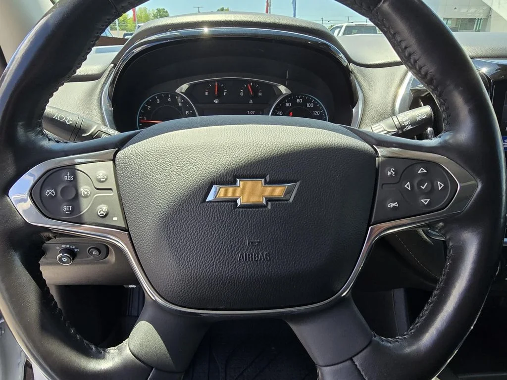 Used 2020 SUMMIT WHITE Chevrolet LT Leather image 13