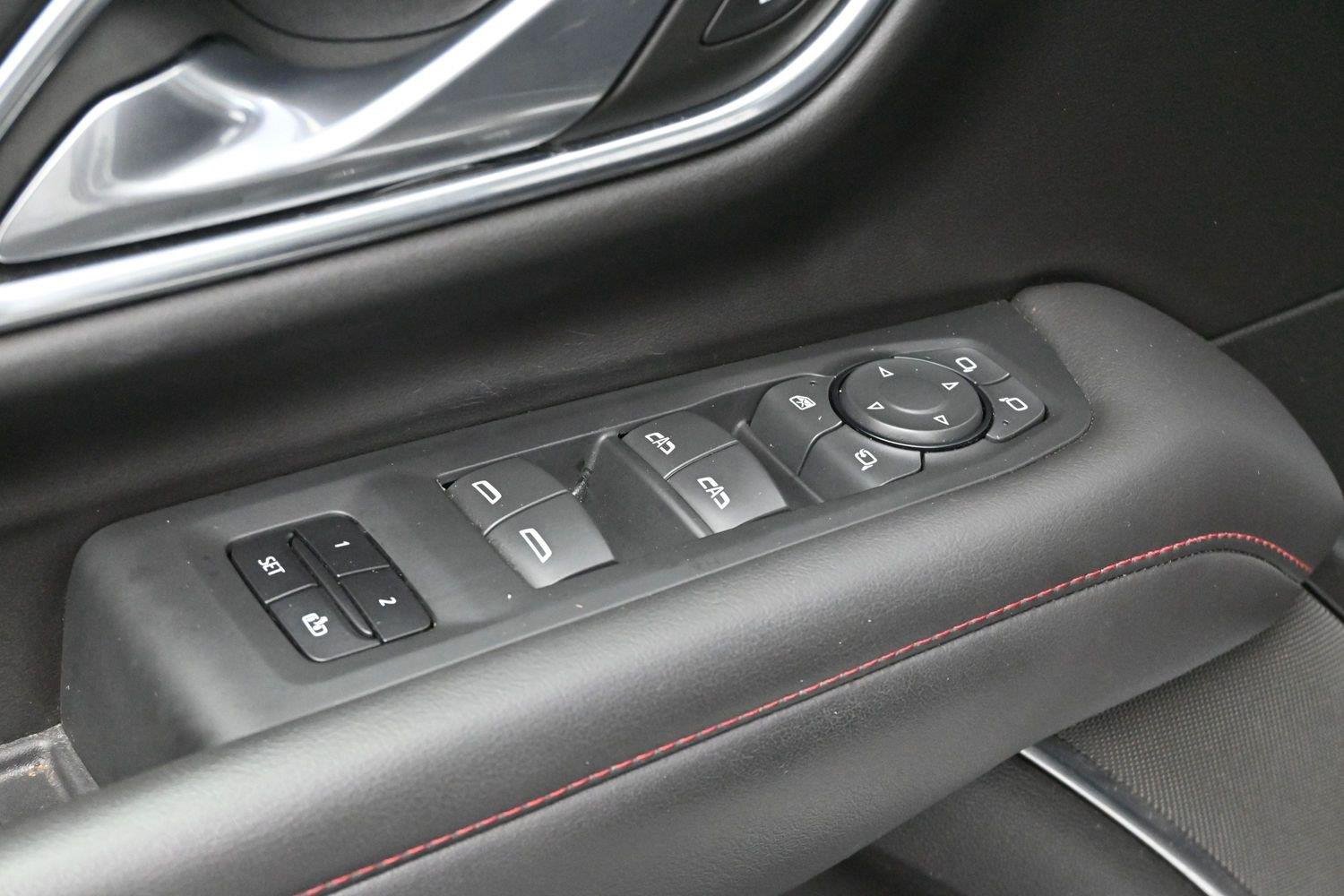 Used 2022 Summit White Chevrolet RST image 11