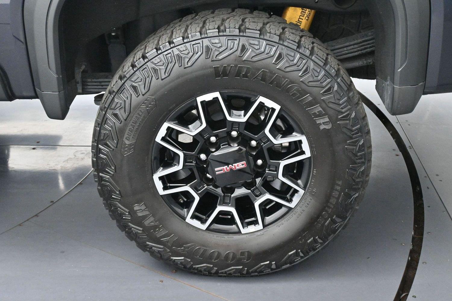 Used 2026 Titanium Rush Metallic GMC AT4X image 39