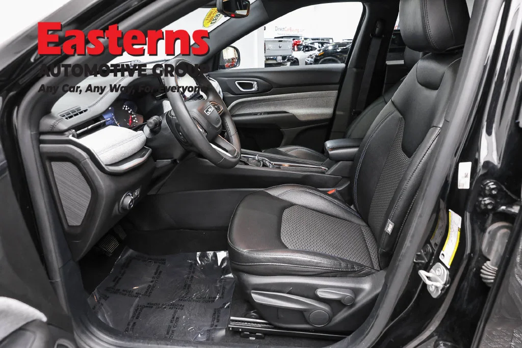 Used 2024 Black Jeep Latitude image 13