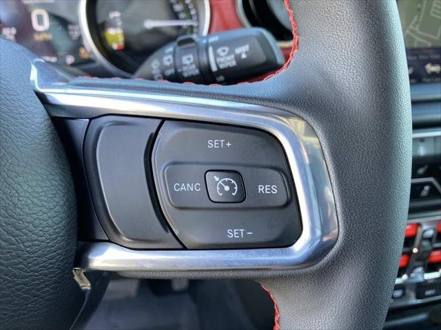 Used 2023 Granite Crystal Metallic Clearcoat Jeep Willys image 24