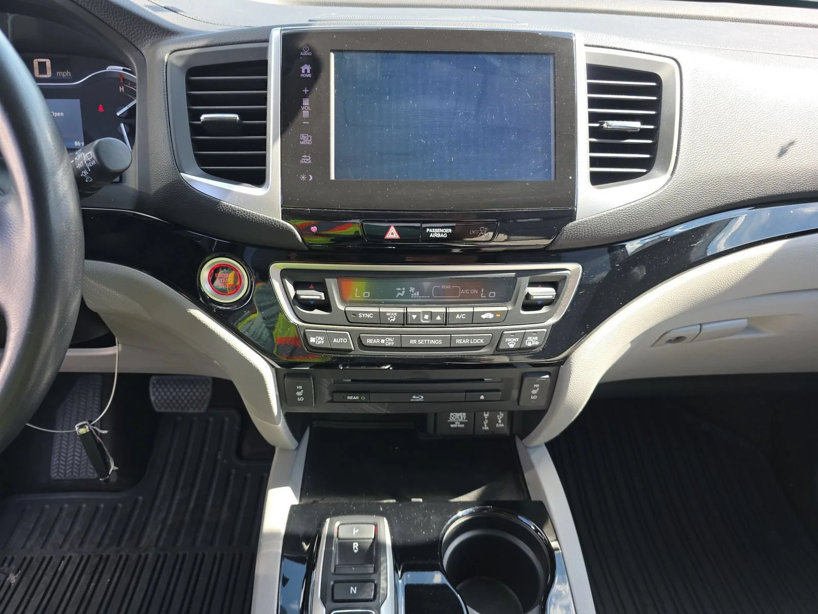 Used 2017 Lunar Silver Metallic Honda Touring image 13