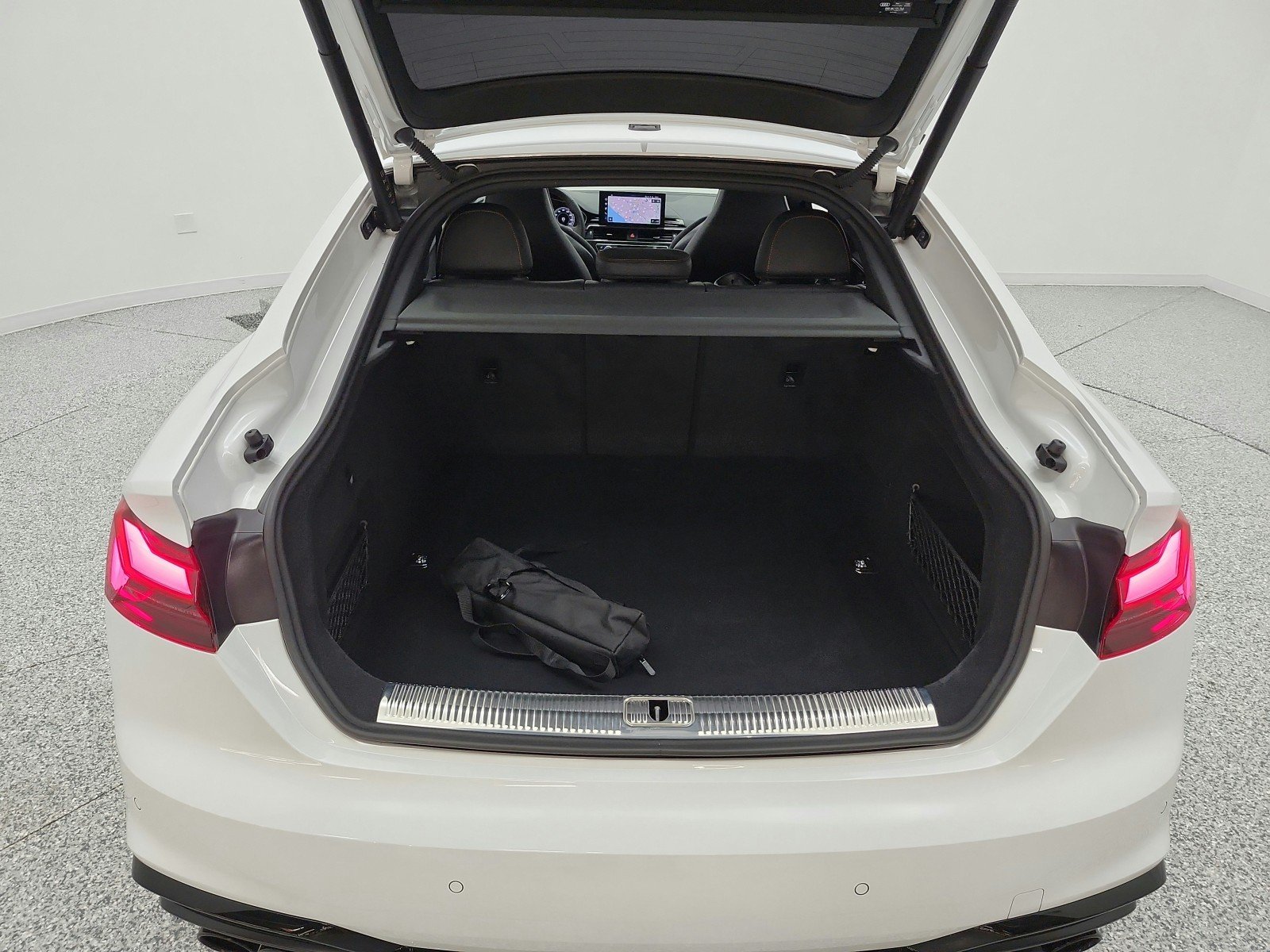 Used 2025  Audi Premium Plus image 20