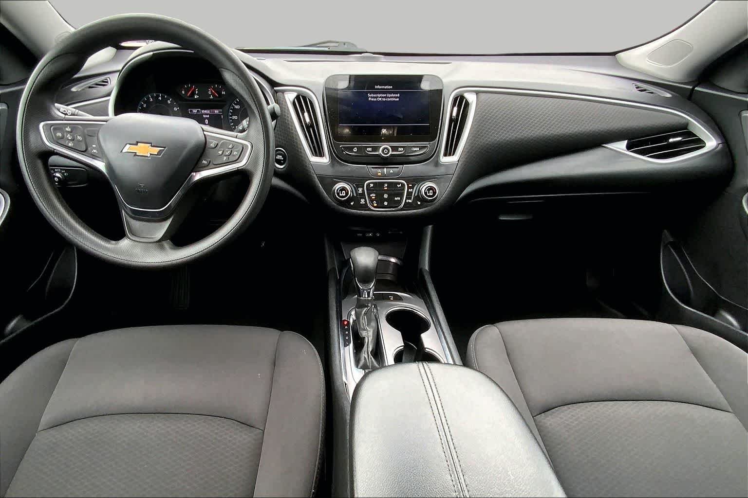 Used 2024 Summit White Chevrolet LT image 15