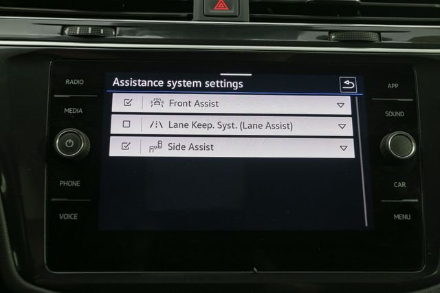 Used 2024  Volkswagen 2.0T SE image 23