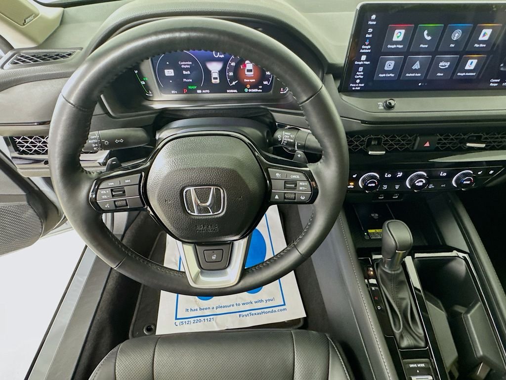 Certified Used 2025 Urban Gray Pearl Honda HYBRID TOURING image 11