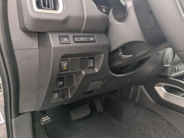 2025 Nissan Frontier SV - Photo 18