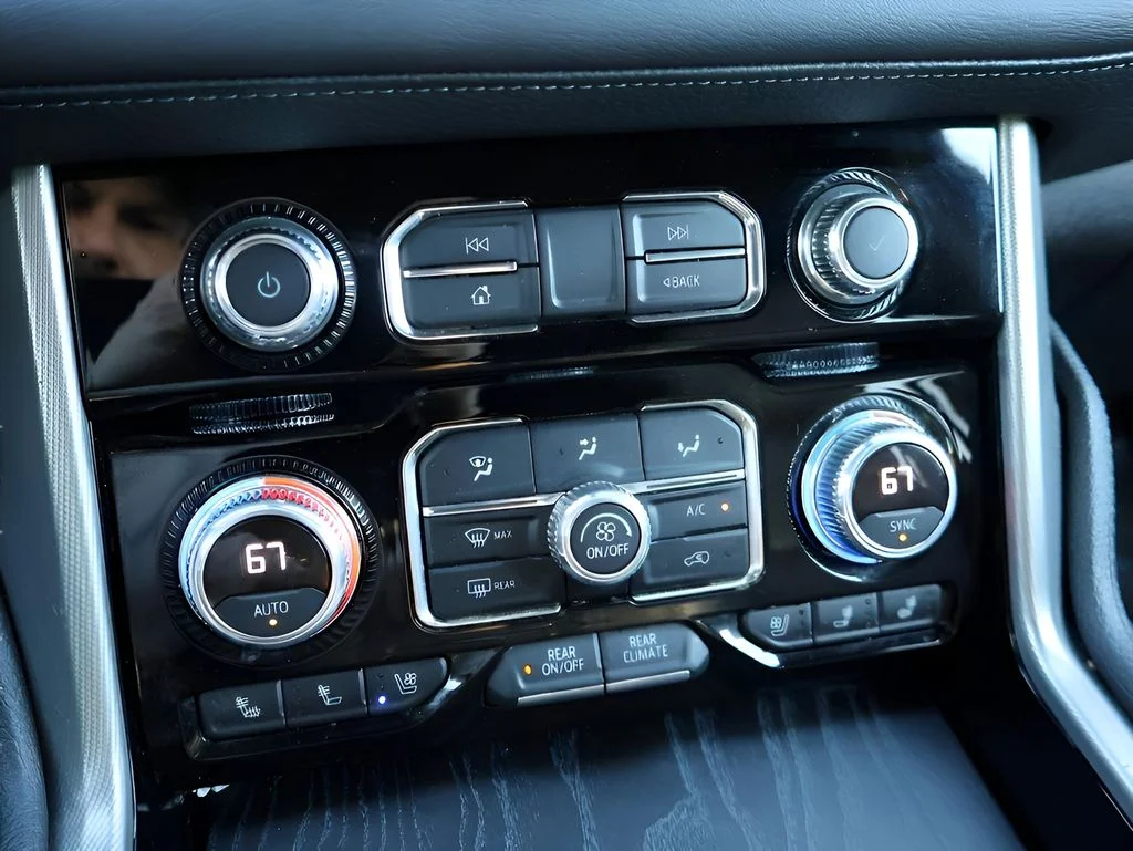 2021 GMC Yukon Denali - Photo 30