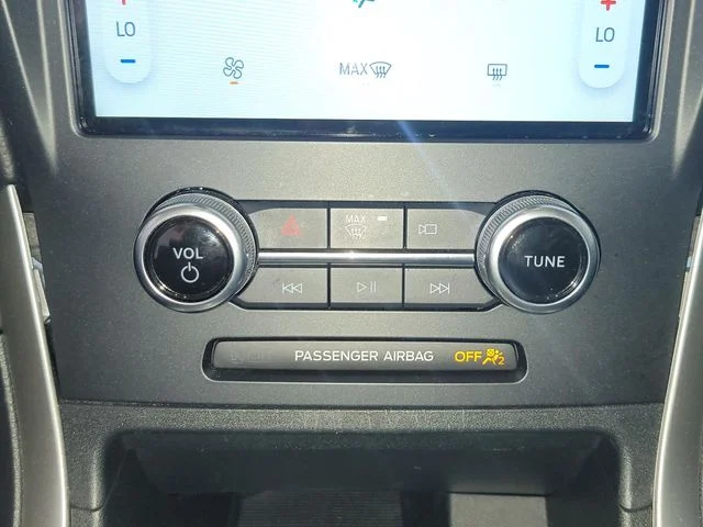 Certified Used 2024 Gray Ford SE image 21