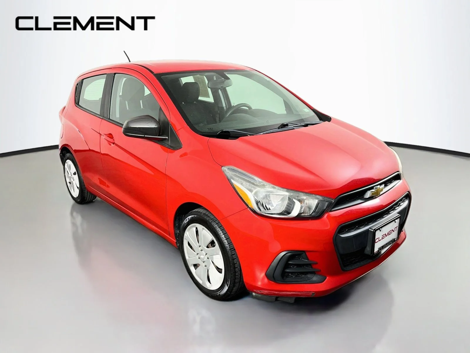 Used 2017 Red Chevrolet LS image 4