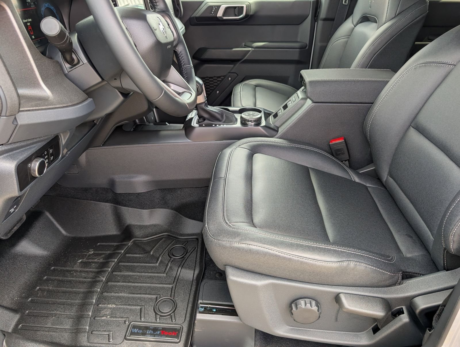 New 2026 Avalanche Gray Ford Big Bend image 15