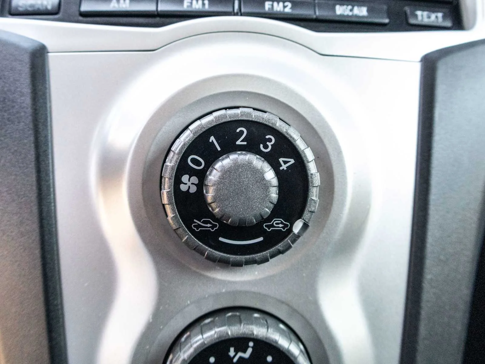Used 2008 Polar White Toyota  image 31