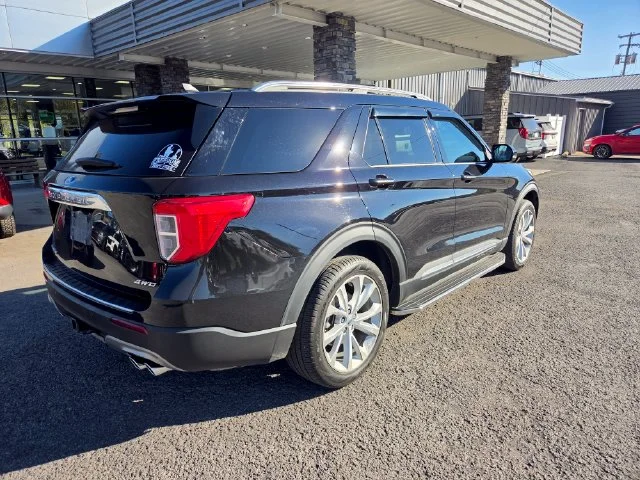 Certified Used 2024 Agate Black Metallic Ford Platinum image 3
