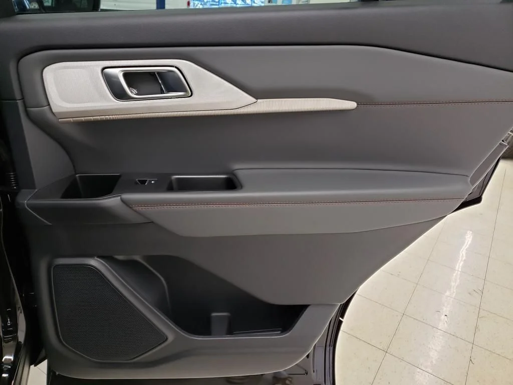 New 2026 Agate Black Metallic Ford Active image 15