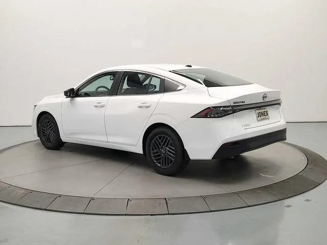 2026 Nissan Sentra SV - Photo 6