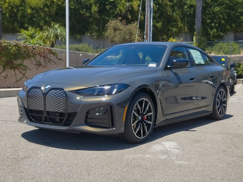 New 2026 Dravit Grey Metallic BMW eDrive40 image 2