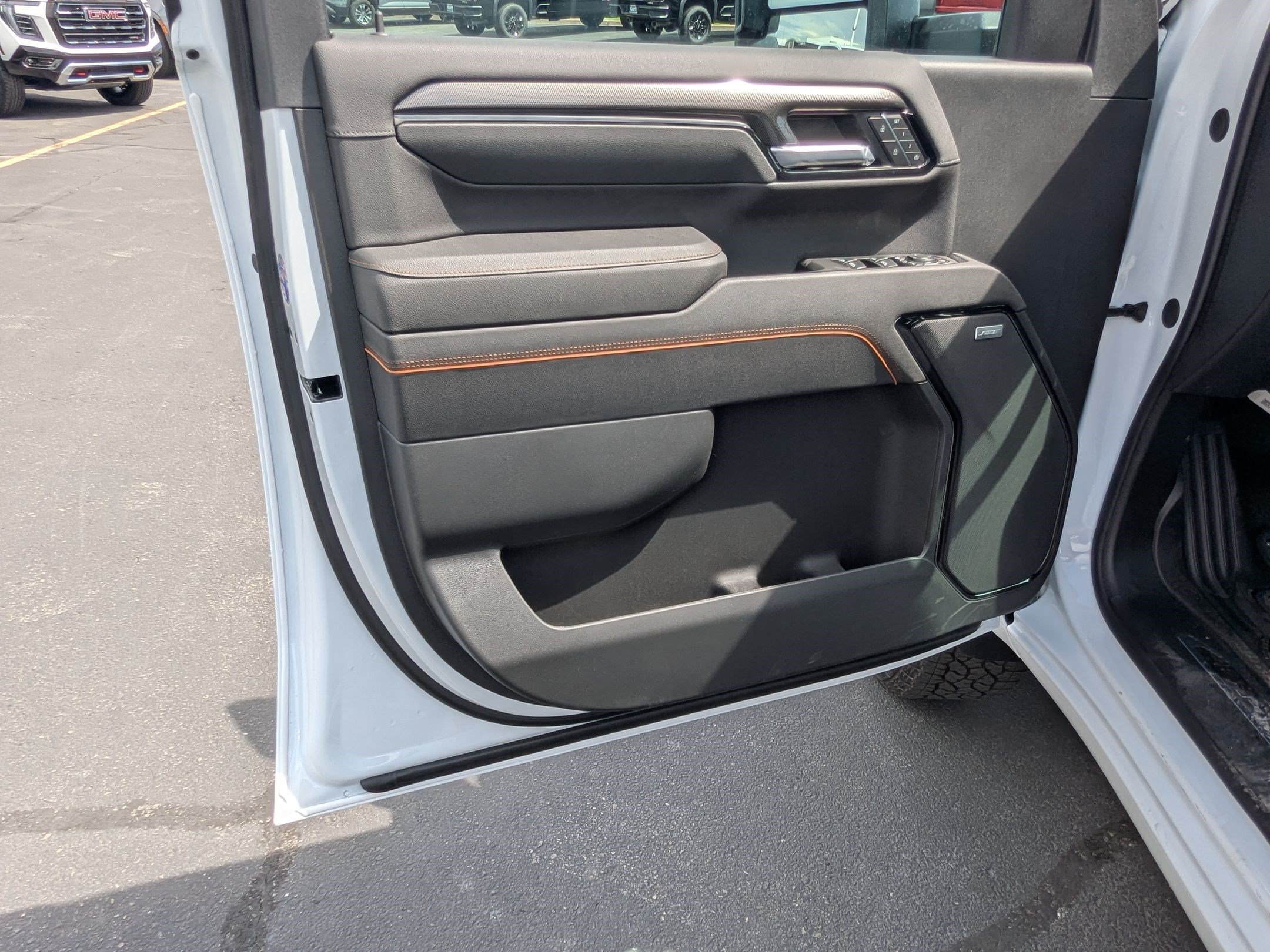 2026 GMC Sierra 3500HD AT4 - Photo 10