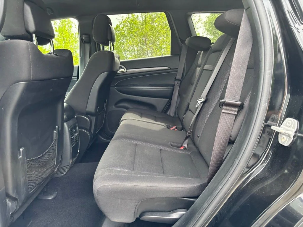 Used 2020 Black Jeep Laredo image 10