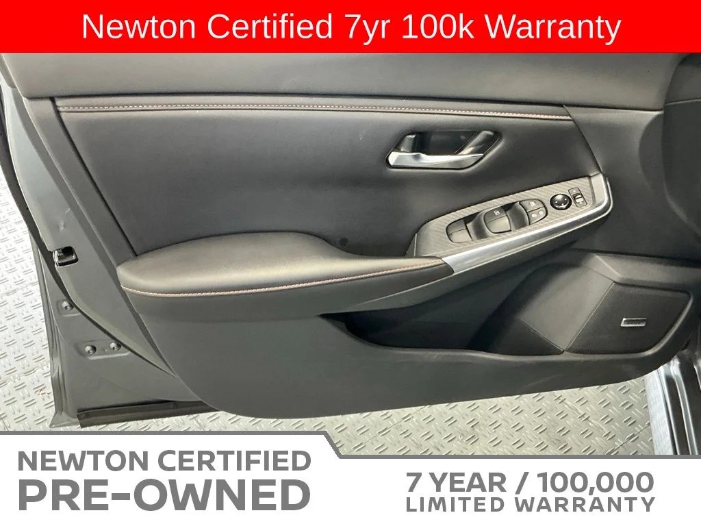 Certified Used 2022 Gun Metallic/Super Black Nissan SR image 37
