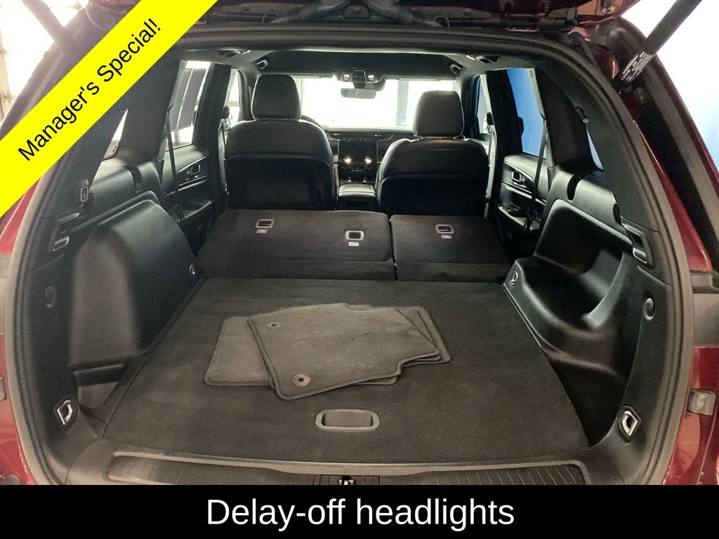 Used 2025 Red Jeep Altitude image 20