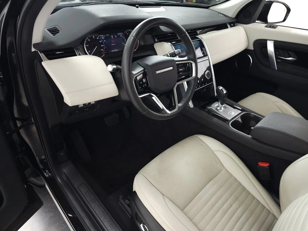 Used 2022 Black Land Rover S image 17