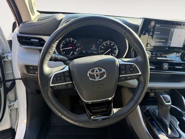 Used 2021 Blizzard Pearl Toyota Limited image 13