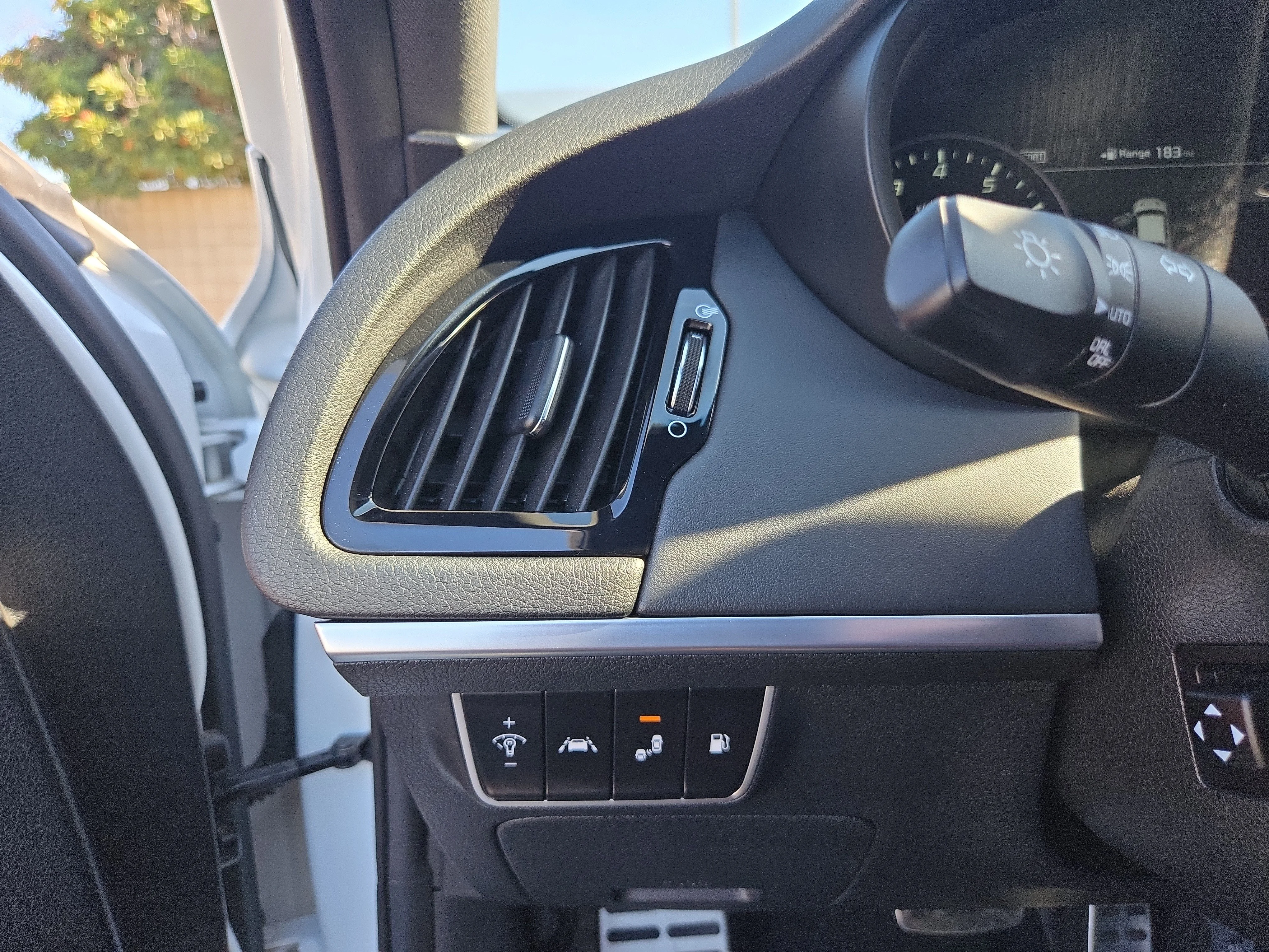 Certified Used 2018 White Kia GT1 image 26