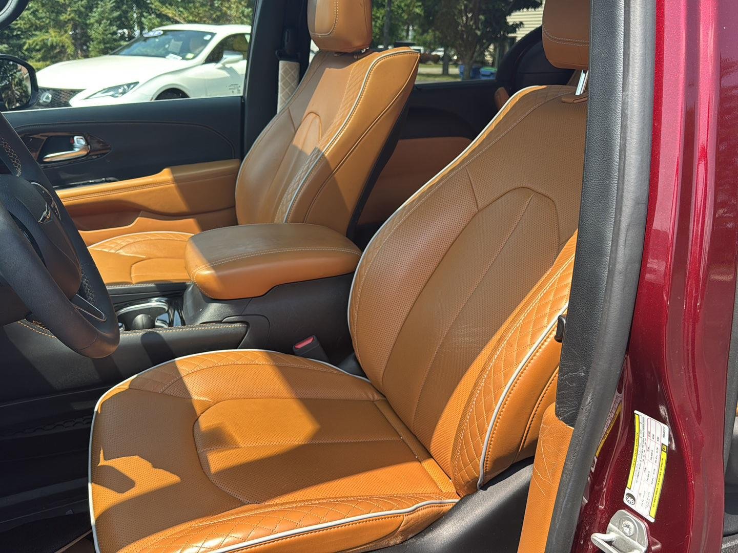 Used 2023 Velvet Red Pearlcoat Chrysler Hybrid Pinnacle image 8