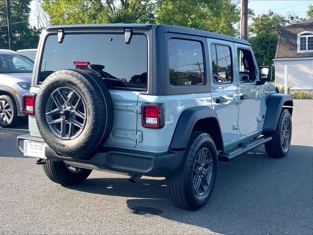 Used 2024 Gray Jeep Sport S image 7