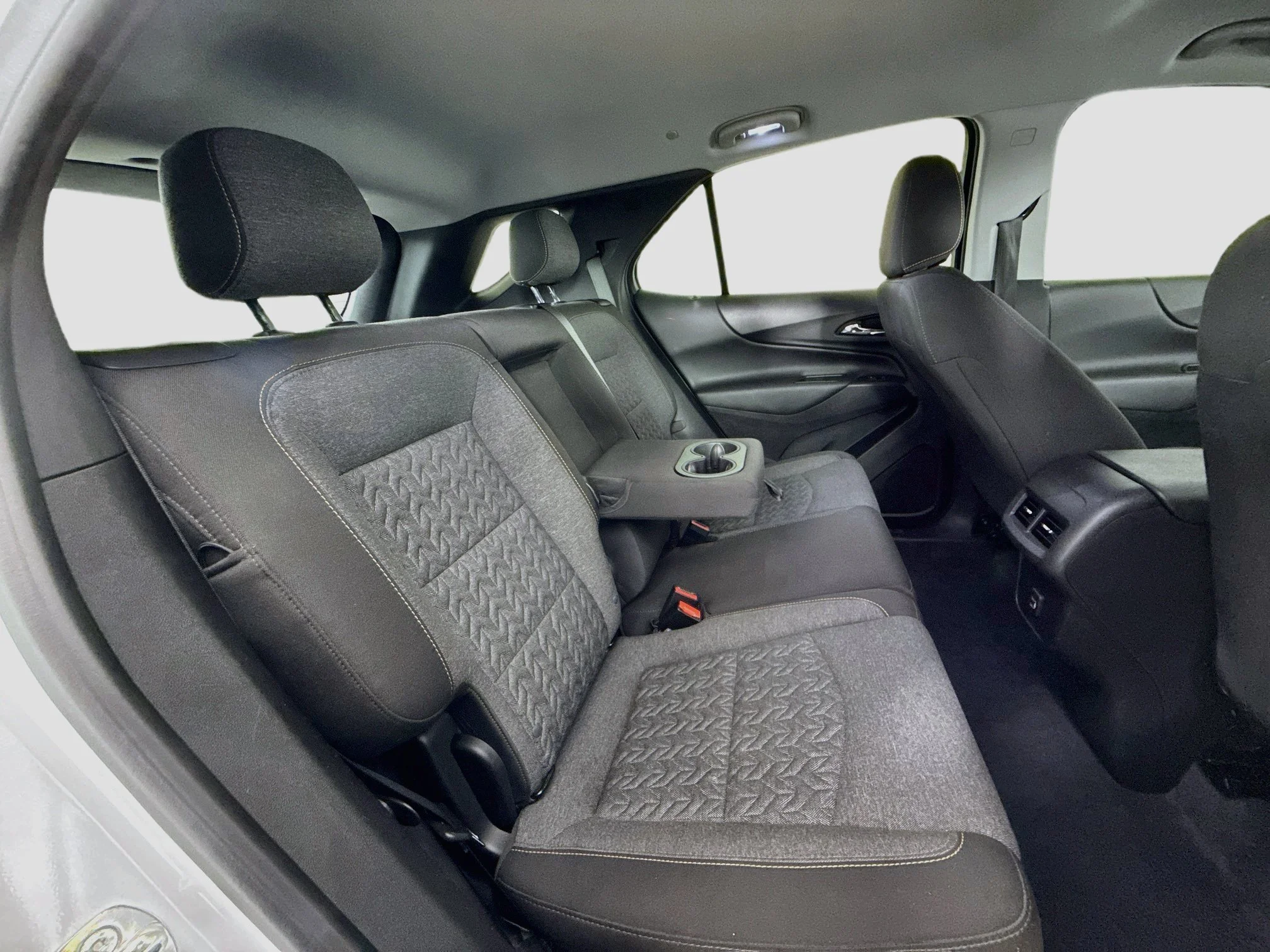 Used 2023 SUMMIT WHITE Chevrolet LT image 28