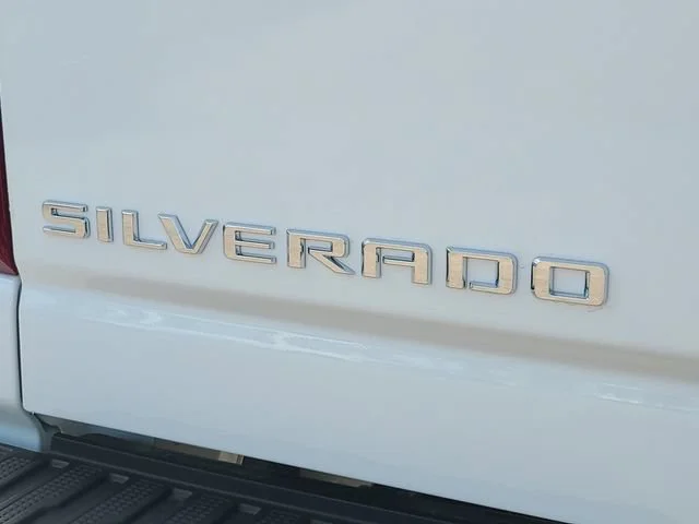 New 2026 Summit White Chevrolet Custom image 30