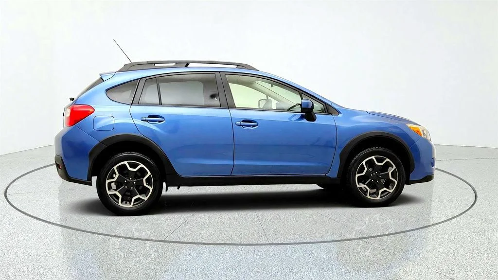 Used 2015 Quartz Blue Pearl Subaru 5dr CVT 2.0i Premium image 4