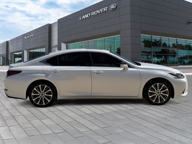 Used 2020 White Lexus 350 image 6
