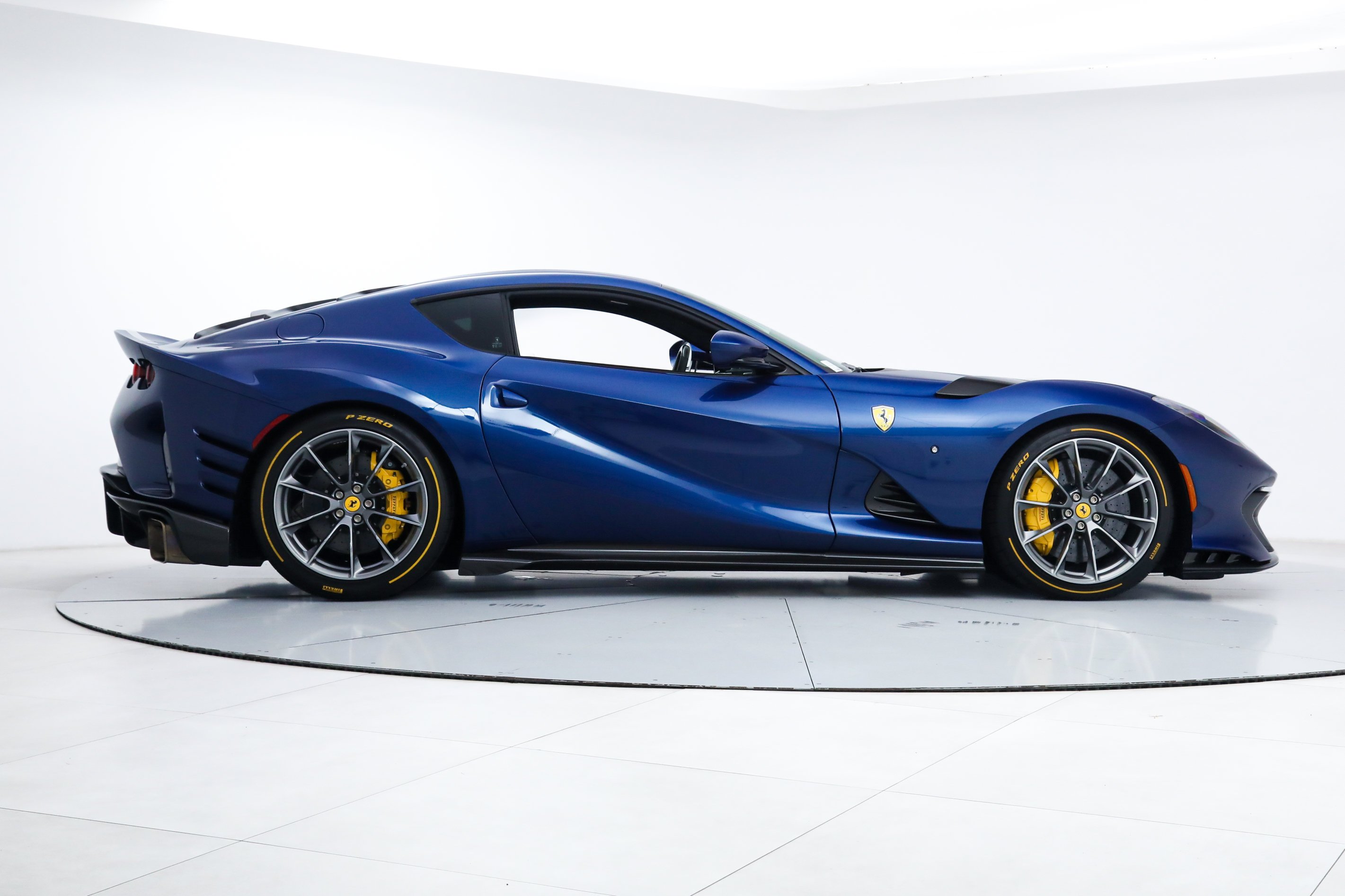 Used 2022 Blue Ferrari  image 9