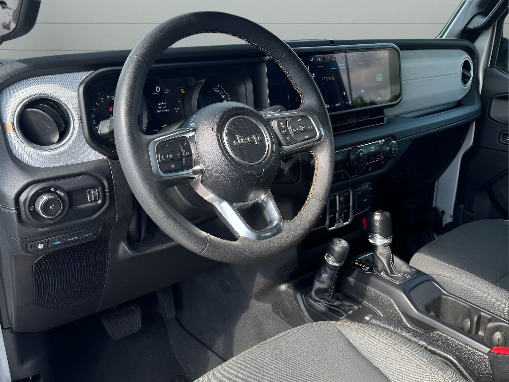 Used 2024 Silver Zynith Clearcoat Jeep Sahara image 14