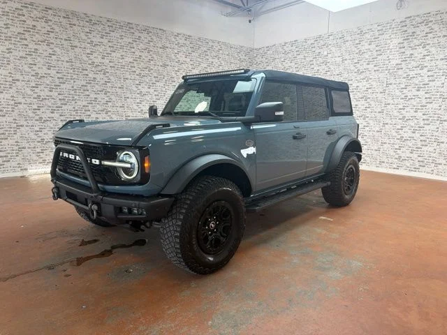 Used 2022 Gray Ford Wildtrak image 3