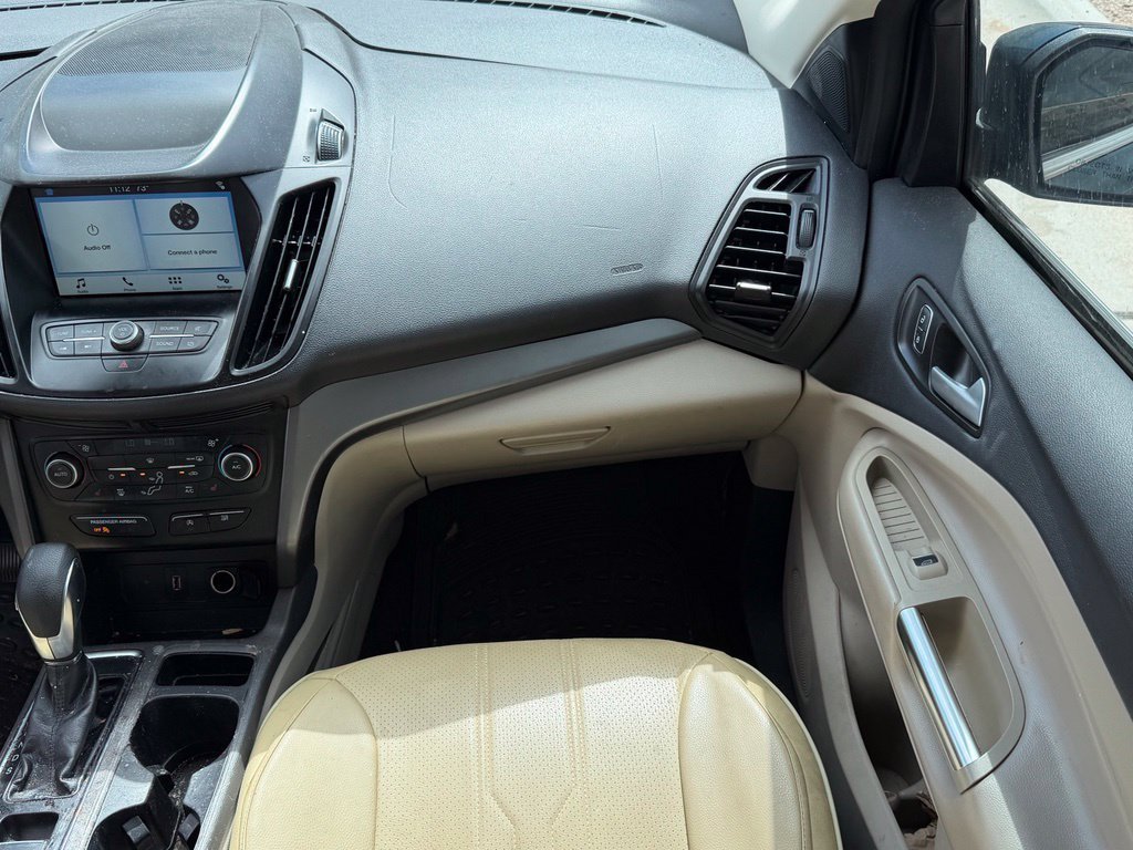 Used 2019 Green Ford SE image 11