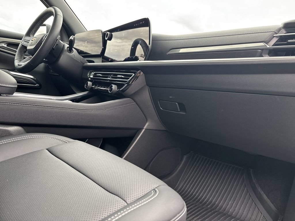 2026 Chevrolet Traverse LT - Photo 33
