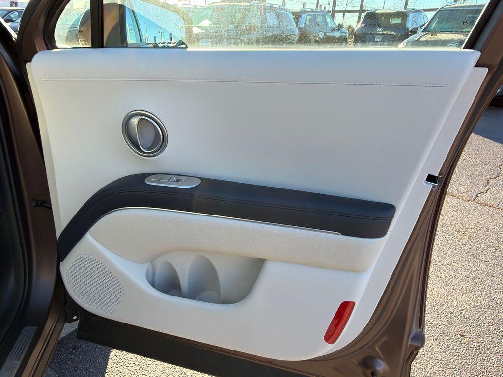 New 2026 Brown Hyundai Calligraphy FWD image 14