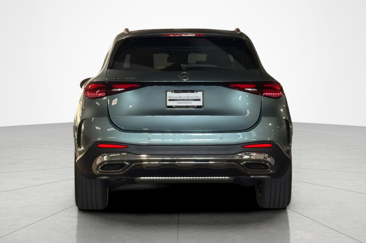 New 2026 Verde Silver Metallic Mercedes-Benz GLC 300 SUV image 4