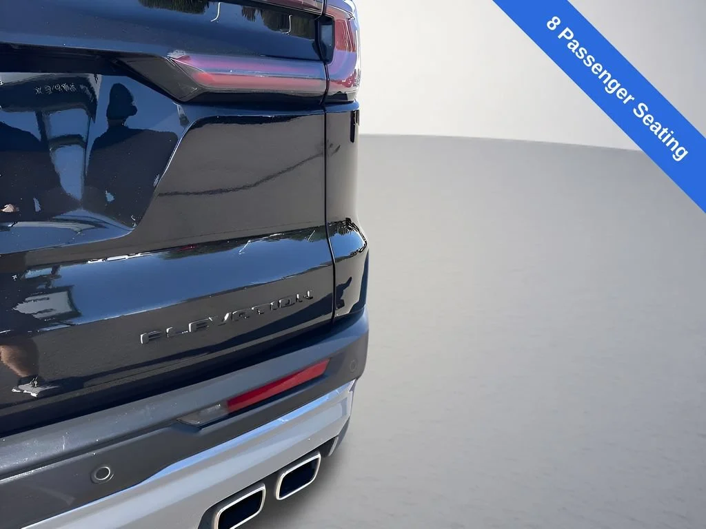 Used 2025 Ebony Twilight Metallic GMC Elevation image 36