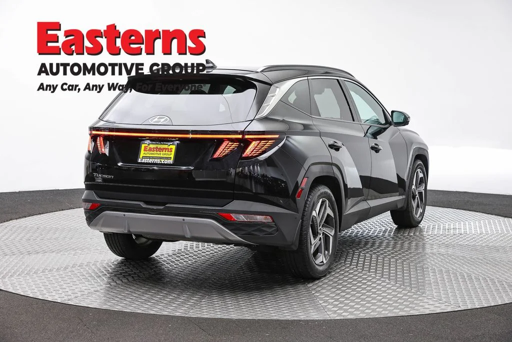 Used 2022 Black Hyundai Limited image 5