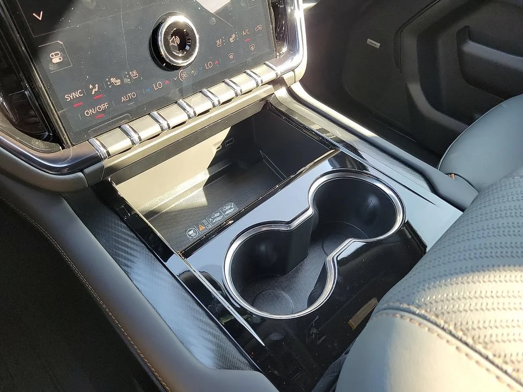 2026 GMC Yukon AT4 - Photo 25