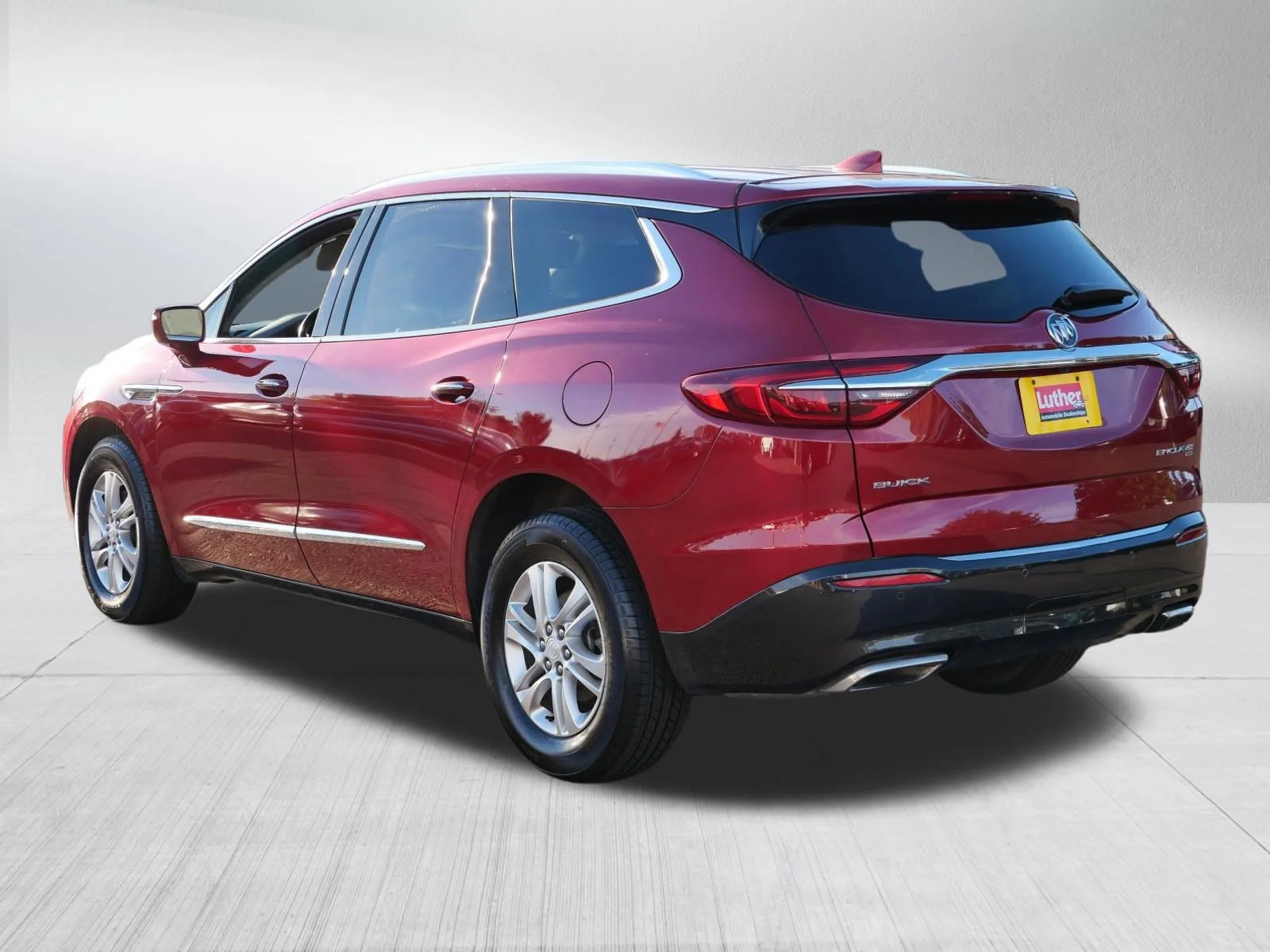 Used 2018 Red Quartz Tintcoat Buick Essence image 5